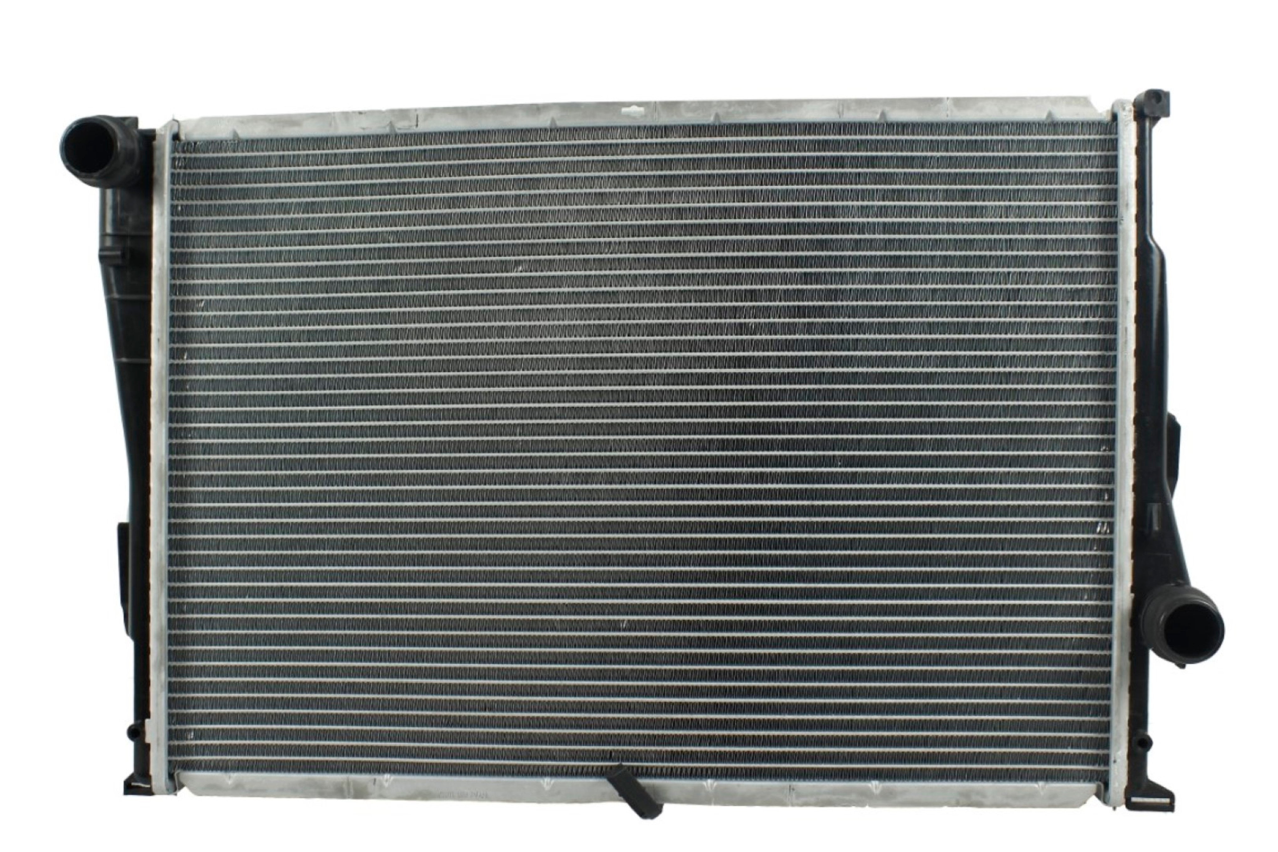 Radiador Automotriz BMW  M3 base  T/M 01-06 40mm Tubo Soldado