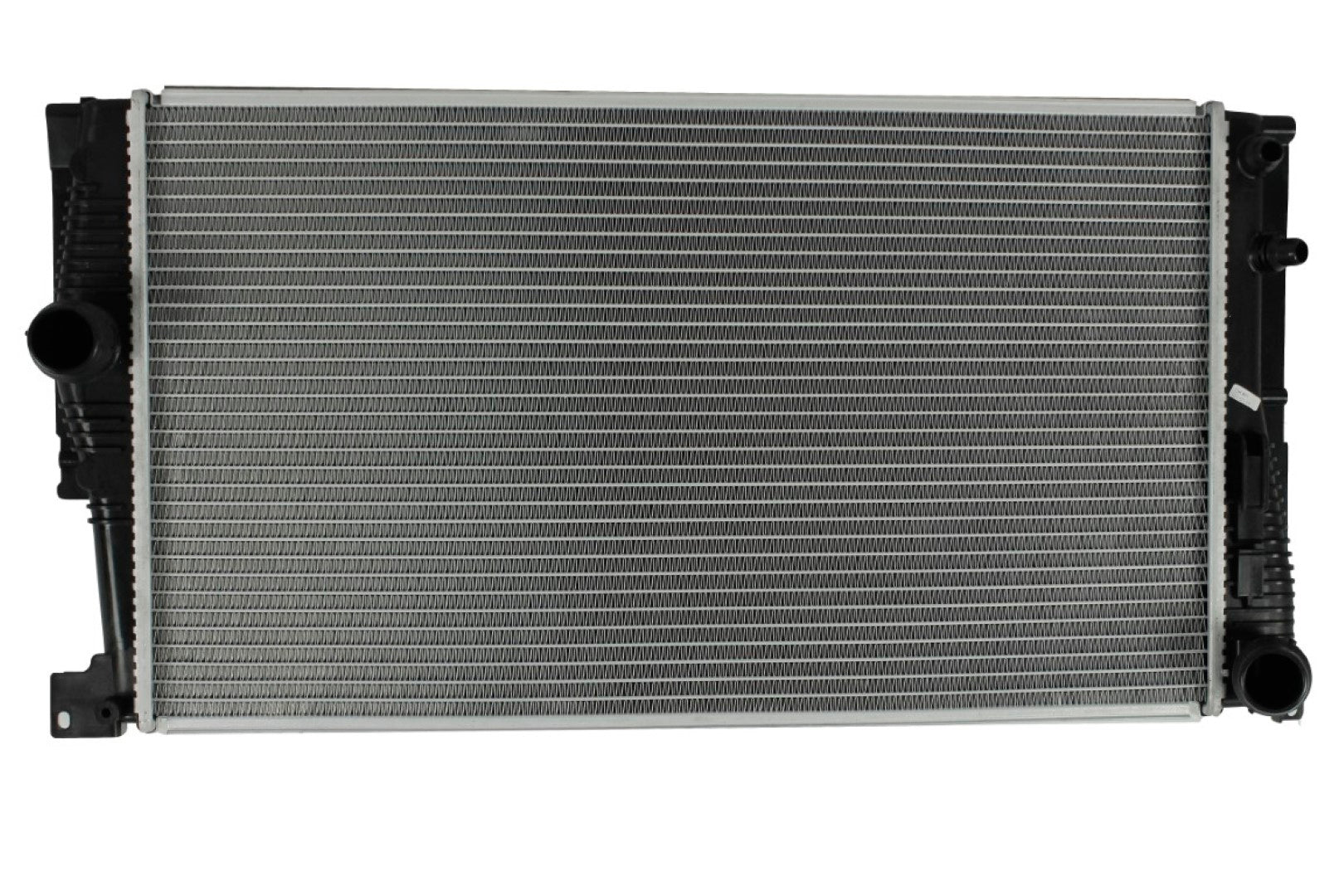 Radiador Automotriz BMW  520i 528i  12-16 32mm Tubo Soldado