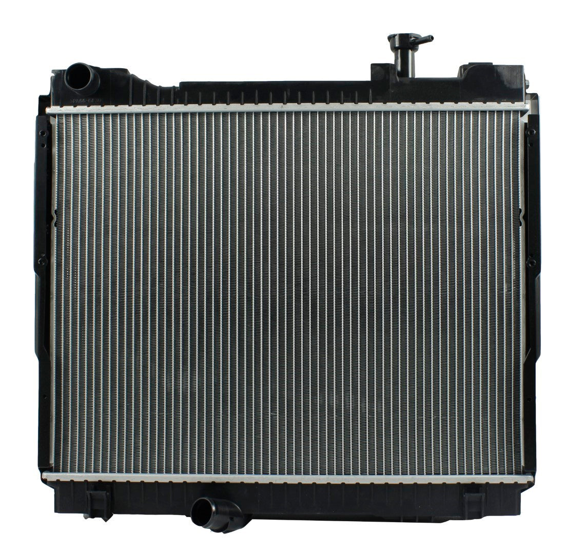 Radiador Automotriz Nissan Cabstar T/A 06-13 42mm Tubo Soldado
