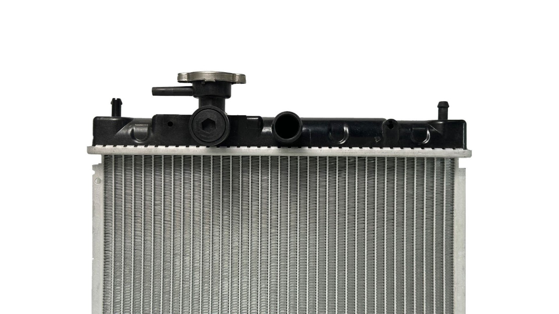 Radiador Automotriz Nissan  Micra II (K11)  T/M 92-03  16mm Tubo Soldado