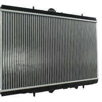 Radiador Automotriz Peugeot  T2.0   T/M 00-04 26mm Tubo Soldado