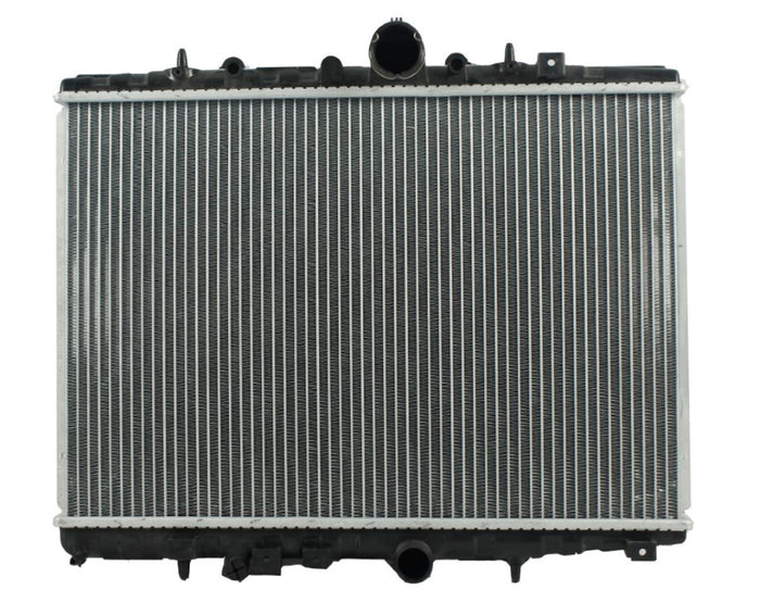 Radiador Automotriz Peugeot  T2.0   T/M 00-04 26mm Tubo Soldado