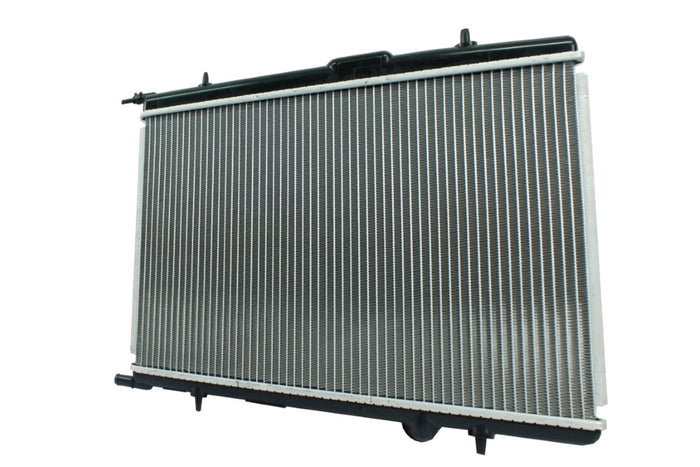 Radiador Automotriz Peugeot  Partner  T/M 97-10 26mm Tubo Soldado