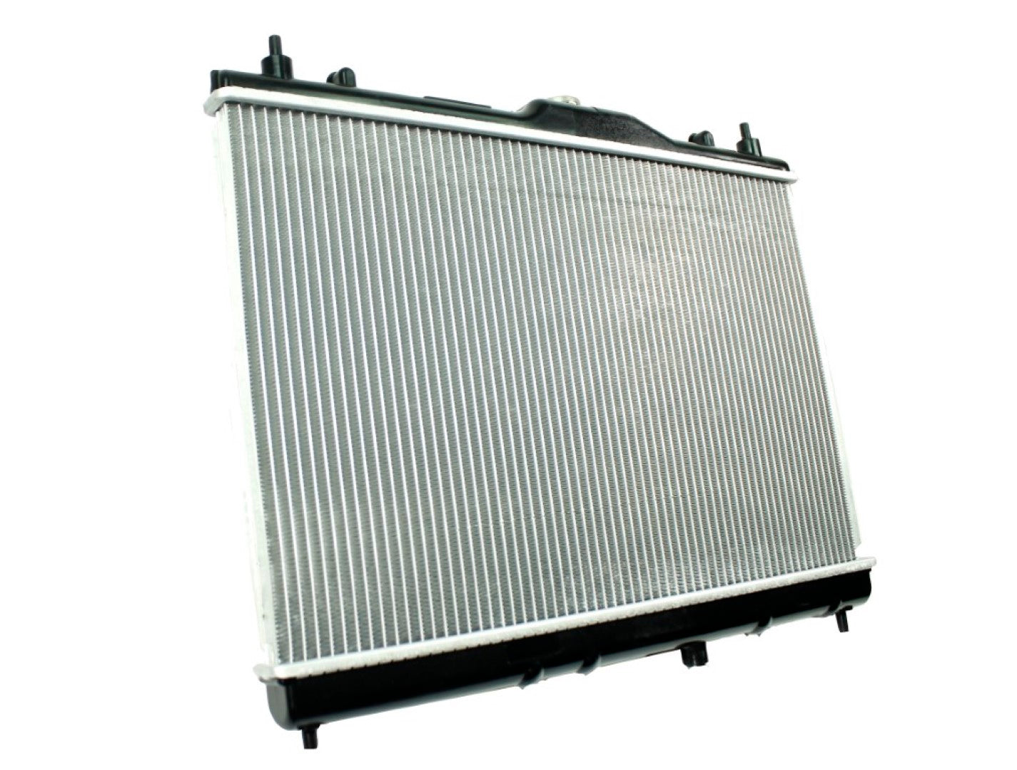 Radiador Automotriz Nissan Tiida Versa T/M 07-11 16mm Tubo Soldado