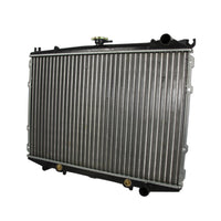 Radiador Automotríz D21  Pick Up Pathfinder T/A 87-07 23mm Aluminio M