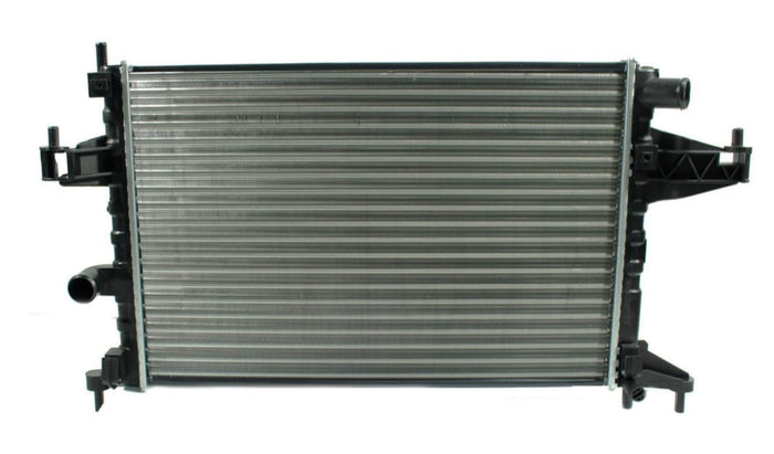 Radiador Automotríz Chevrolet Corsa Tornado T/M 00-11 23mm Aluminio M