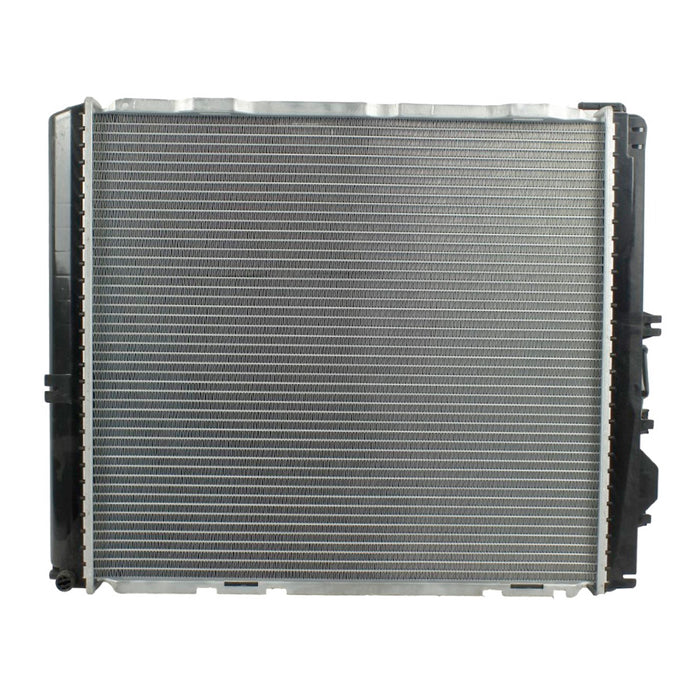 Radiador Automotriz Mercedes Benz  260E 33 CE, E 320 T/A 86-95 36mm Tubo Soldado