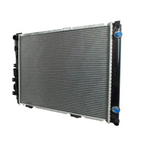 Radiador Automotriz Mercedes Benz  260E 33 CE, E 320 T/A 86-95 36mm Tubo Soldado
