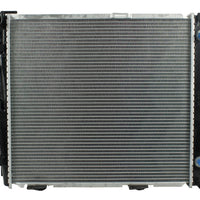 Radiador Automotriz Mercedes Benz  260E 33 CE, E 320 T/A 86-95 36mm Tubo Soldado
