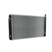Radiador Automotriz GM  Blazer Silverado, Sport, C1500, Cheyenne, Silverado, C1500 Suburban C2500 T/A 88-95 92-95 32mm Tubo Soldado