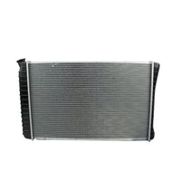 Radiador Automotriz GM Chevrolet Blazer Custom, Silverado, Suburban, C10, C15, C20, C30, G10, S10 T/A 81-91 32mm Tubo Soldado