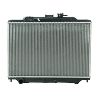Radiador Automotriz Nissan Urban 02-08 32mm Tubo Soldado T/M