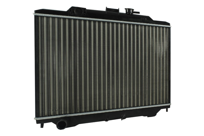 Radiador Automotríz Urvan T/M 02-08 34mm Aluminio M