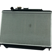 Radiador Automotriz Nissan  Urban  T/M 09 26mm  Tubo Soldado