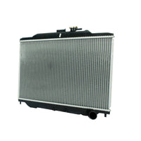 Radiador Automotriz Nissan  Urban  T/M 09 26mm  Tubo Soldado
