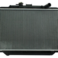 Radiador Automotriz Nissan Urban T/M 02-08 32mm Tubo Soldado