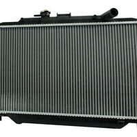 Radiador Automotriz Nissan Urban T/M 02-08 32mm Tubo Soldado
