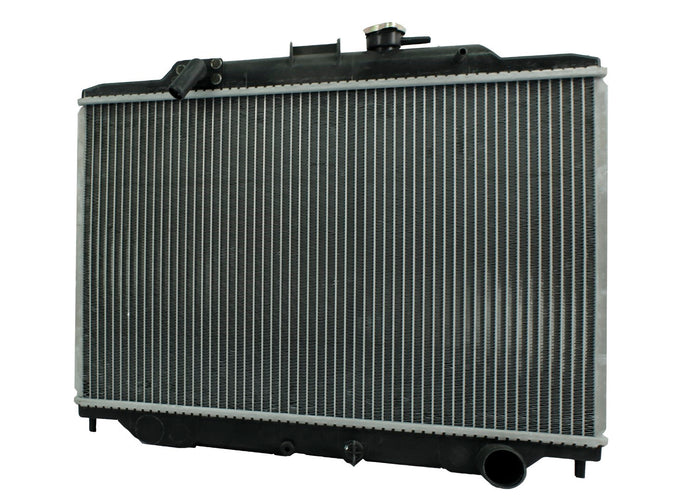 Radiador Automotriz Nissan Urban T/M 02-08 32mm Tubo Soldado