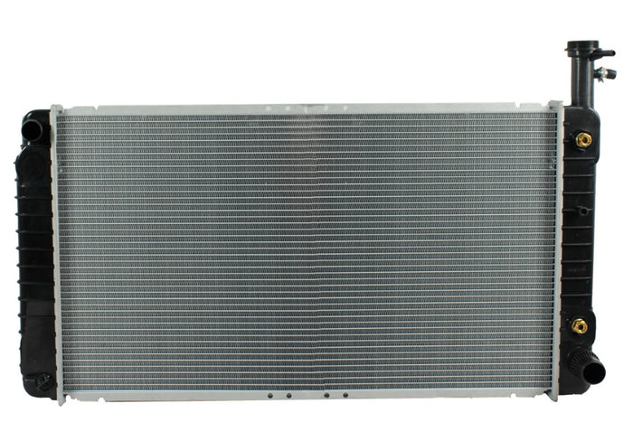 Radiador Automotriz GM  Express 1500 2500, Savana 1500, 2500 T/A 04-14  26mm Tubo Soldado