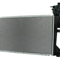 Radiador Automotriz Mercedes Benz  Sprinter Frightliner Sprinter T/A 02-06  32mm Tubo Soldado