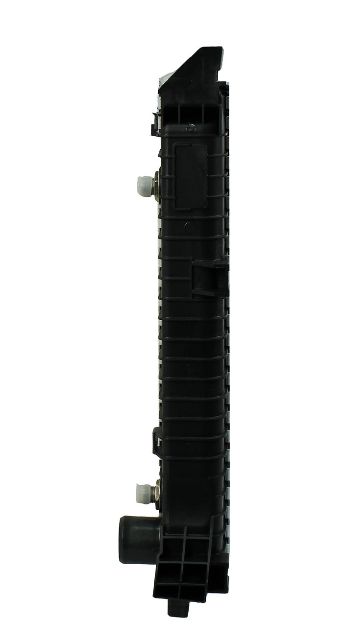 Radiador Automotriz Mercedes Benz  Sprinter Frightliner Sprinter T/A 02-06  32mm Tubo Soldado