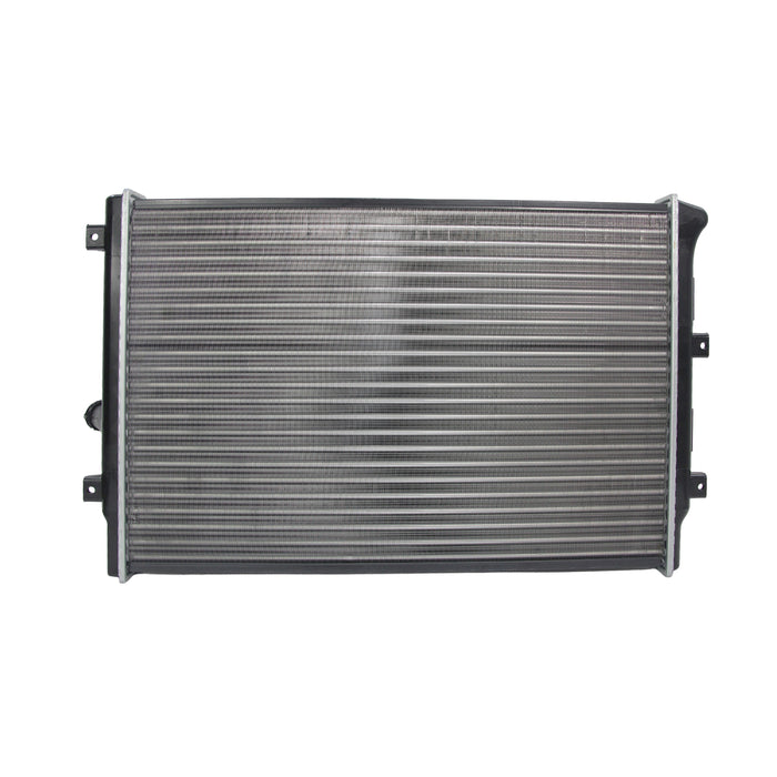 Radiador Automotriz Audi A3 Q3, A6, Altea, Leon, Toledo, Beetle, Bora, EOS, Golf, Jetta, Passat T/E 04-15 34mm Aluminio M