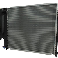 Radiador Automotriz BMW  Series 318 I 318 IS,318 TI, Z3, Z3 Roadster L4 1.8 T/M 91-99 32mm Tubo Soldado
