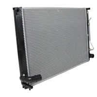 Radiador Automotriz Lexus Toyota RX350 Sienna T/A 07-10 26mm Tubo Soldado