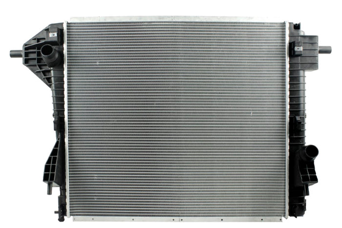 Radiador Automotriz Ford  F-250 F-350, F-450, F-550, Super Duty, F-53  T/A 08-15 26mm Tubo Soldado