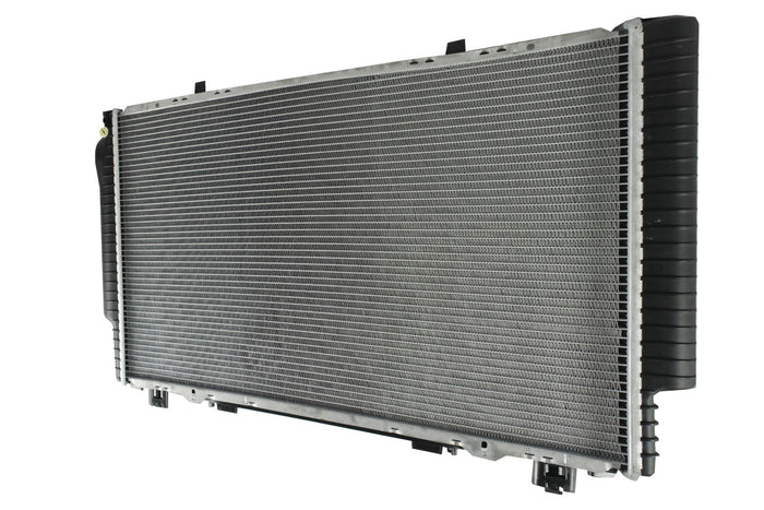 Radiador Automotriz Mercedes Benz 500 400 CL500, S420, S500 T/A 92-99 32mm Tubo Soldado