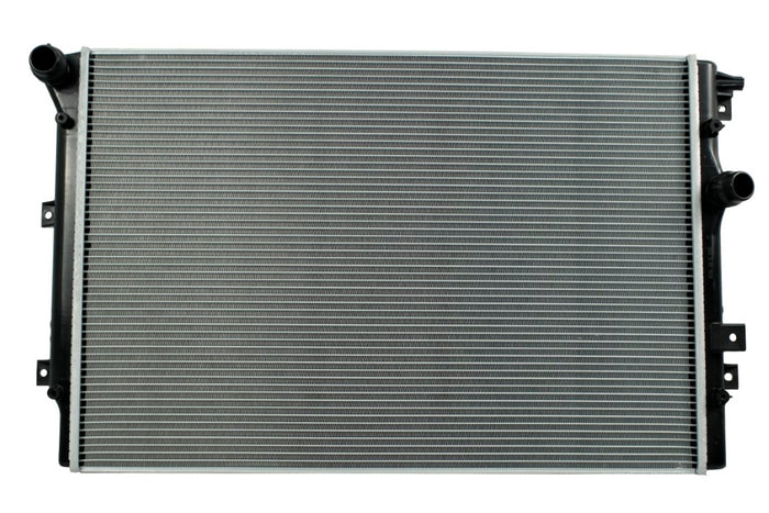 Radiador Automotriz Volkswagen Tiguan native Base, Comfortline, R-Line T/M 09-15 26mm Tubo Soldado