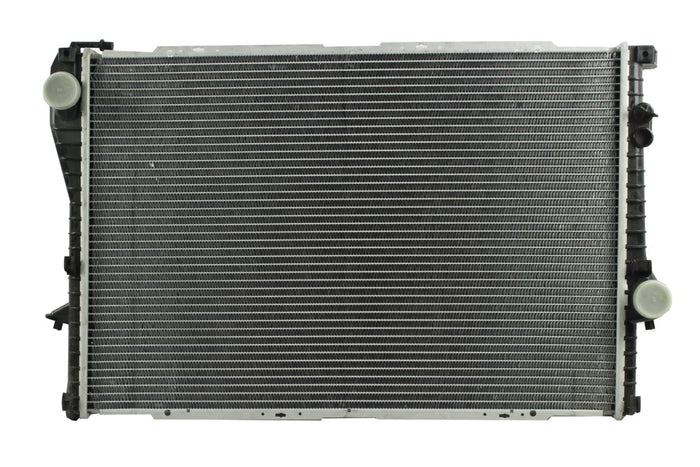 Radiador Automotriz BMW 528I 540I, 740I,750iL, 850CI T/E 94-99 42mm Tubo Soldado