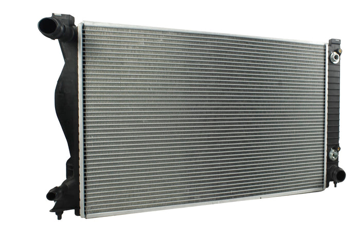Radiador Automotriz Audi A5 Quattro, A6 Quattro Avant, Elite T/A 06-10 32mm Tubo Soldado