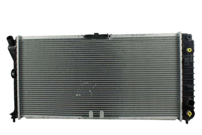 Radiador Automotriz Oldsmobile Intrigue T/A 99-02 26mm Tubo Soldado