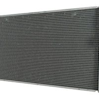 Radiador Automotriz Mercedes Benz CLS63 AMG, E55 T/A T/M 04-11 32mm Tubo Soldado