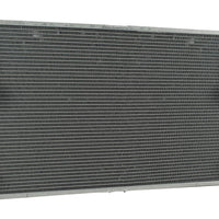 Radiador Automotriz Mercedes Benz CLS63 AMG, E55 T/A T/M 04-11 32mm Tubo Soldado