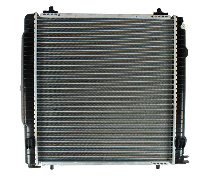 Radiador Automotriz Mercedes Benz  G 500 G55 AMG T/A 02-11 32mm Tubo Soldado