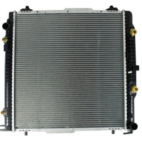Radiador Automotriz Mercedes Benz  G 500 G55 AMG T/A 02-11 32mm Tubo Soldado