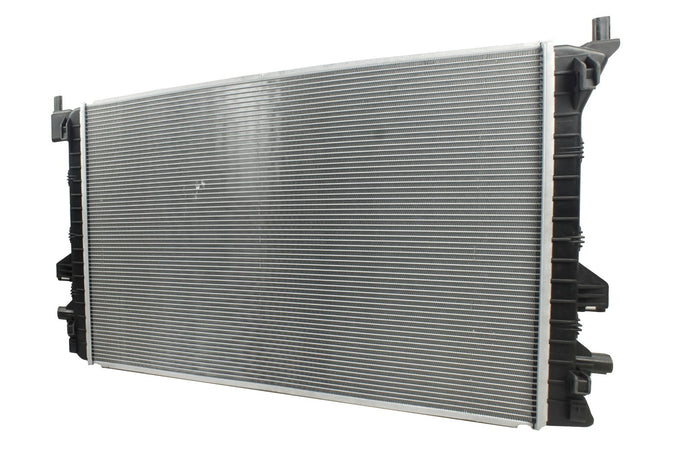 Radiador Automotriz Audi A3 SE Leon T/A T/M 12-16 16mm Tubo Soldado