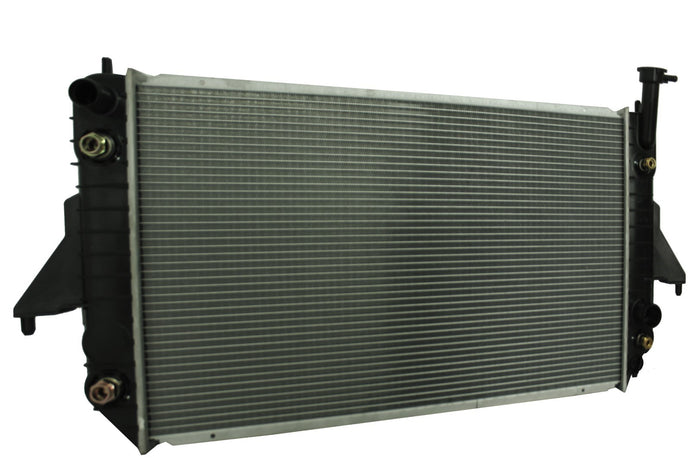 Radiador Automotriz GM Chevrolet Astro Base, LS, LT T/A 96-05 26mm Tubo Soldado