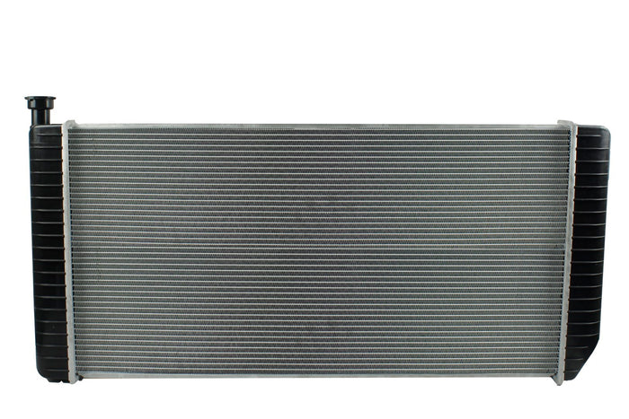 Radiador Automotriz Cadillac Chevrolet Escalade BLAZER,SILVERADO SPORT,C1500,2500 CHEYENNE  T/M 99-00 32mm y 56mm Tubo Soldado