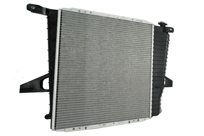 Radiador Automotriz Ford Mazda Ranger XL,XLT, B3000, B4000, LE T/M 95-97 26mm Tubo Soldado