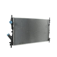 Radiador Automotriz Ford  Fiesta Fusion T/A T/M 04-17 26mm Tubo Soldado
