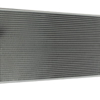 Radiador Automotriz BMW  520i 528i  12-16 32mm Tubo Soldado