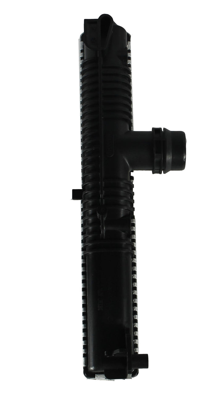 Radiador Automotriz BMW  520i 528i  12-16 32mm Tubo Soldado
