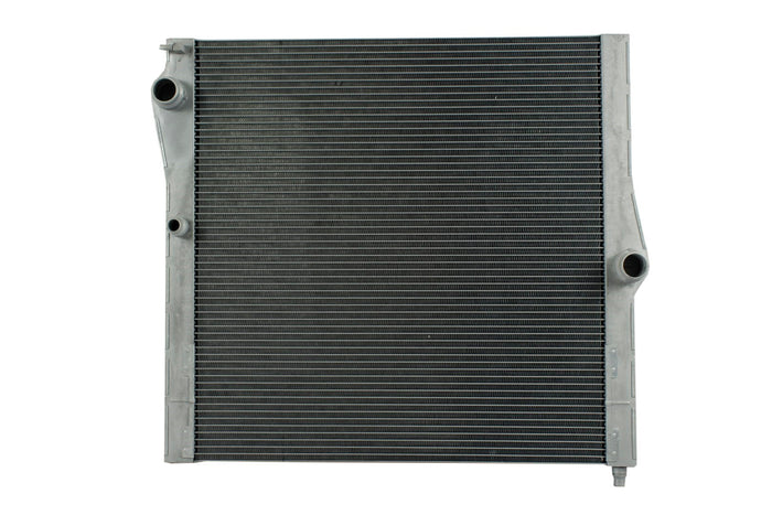 Radiador Automotriz BMW  X5M X6M  10-17 32mm Tubo Soldado