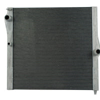 Radiador Automotriz BMW  X5M X6M  10-17 32mm Tubo Soldado