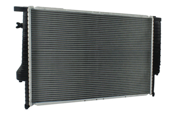 Radiador Automotriz BMW  Series 320i 323i,323Ci,325i,328i.M3,Z3 M T/M 92-00 32mm Tubo Soldado