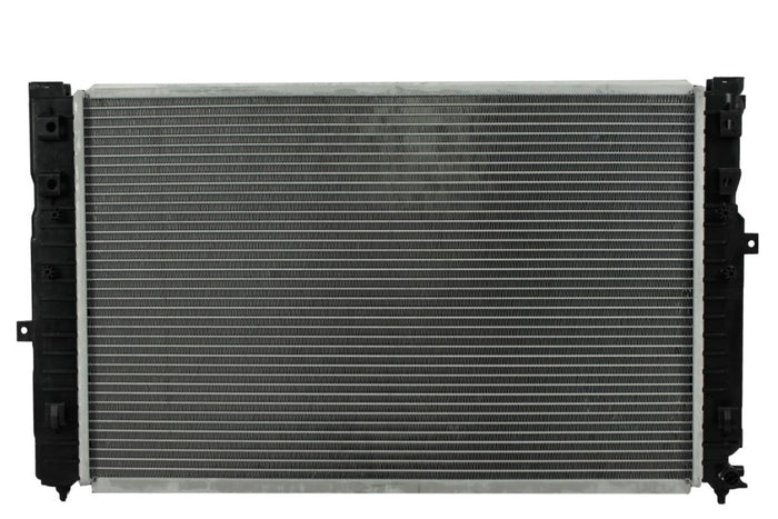 Radiador Automotriz Audi  A4 Avant, Quatro, Confort, Passat, GL T/A 96-05 32mm Tubo Soldado