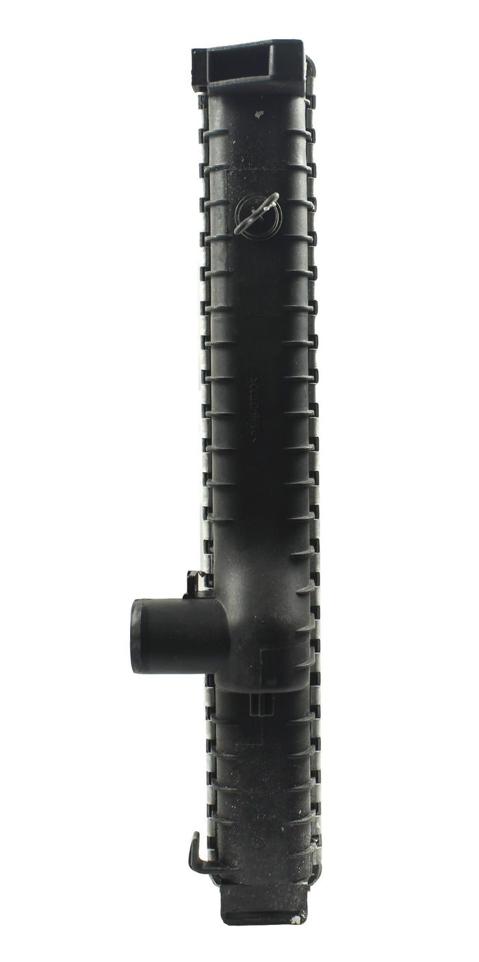 Radiador Automotriz BMW  Series z3 2.2I,2.8I,Z3 3.0I, Coupe,M Coupe,M Roadster T/M 97-02 26mm Tubo Soldado